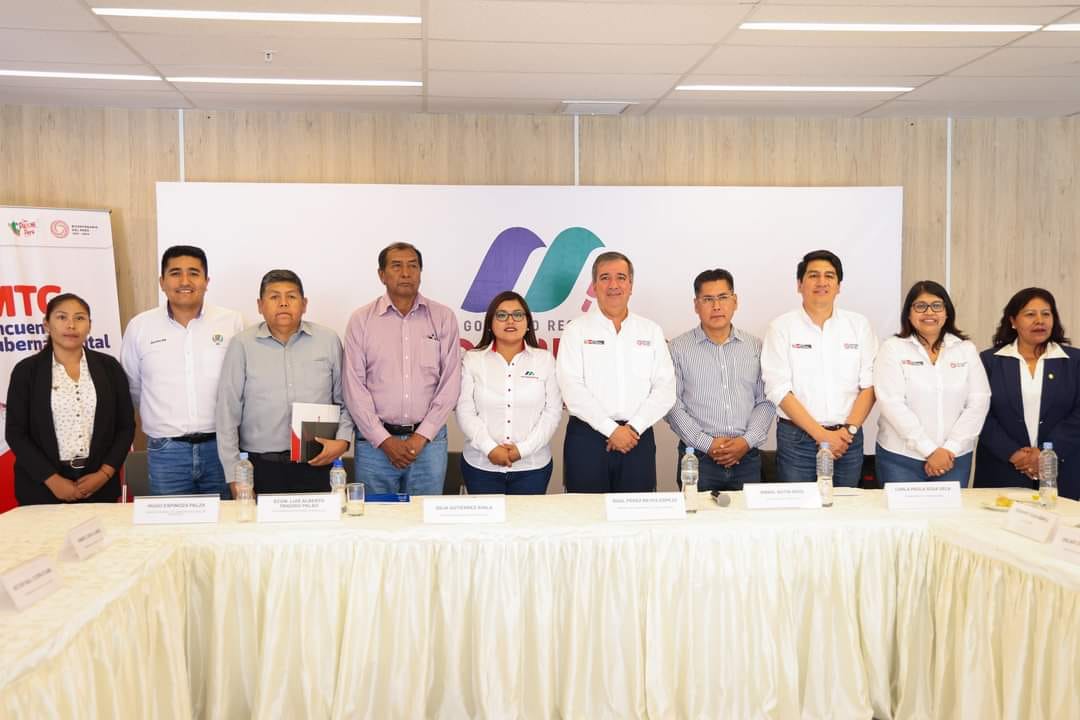 Ministro de Transportes y equipo técnico tomaron acuerdos con Gobernadora y Autoridades locales en encuentro intergubernamental.